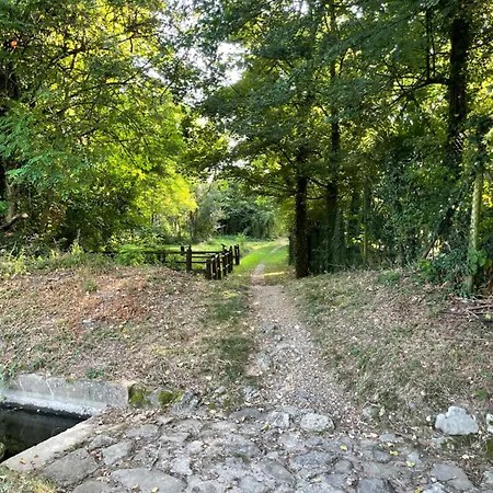 Couette-café La Marjolaine Di Ale E Madda *